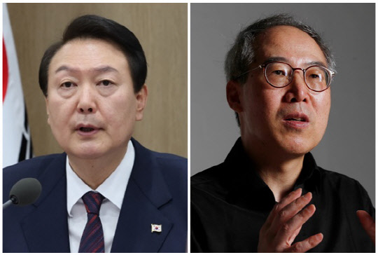 윤석열 대통령(왼쪽)과 구연상 숙명여자대학교 기초교양학부 교수. <구연상 SNS, 대통령실 제공>